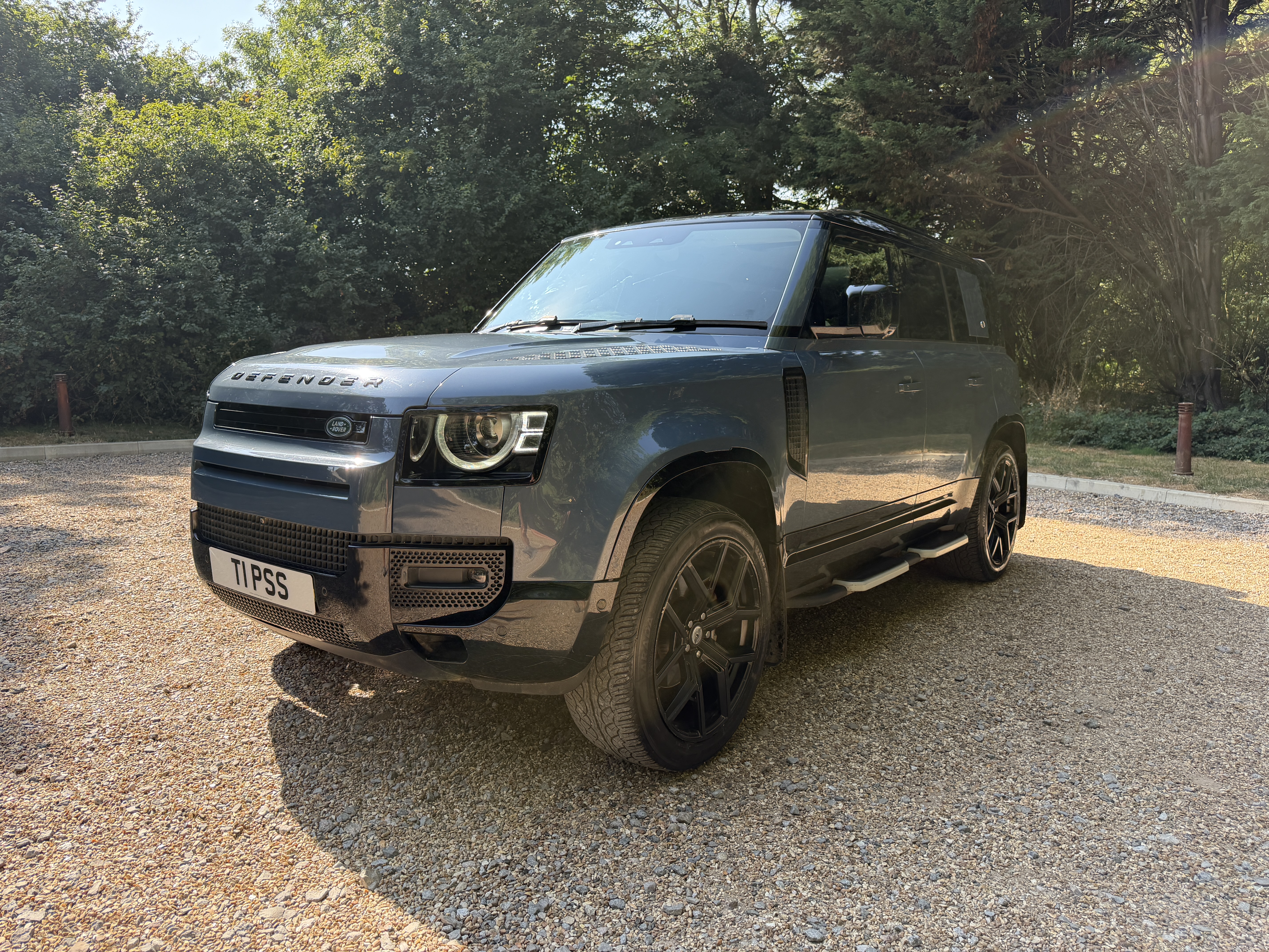 LAND ROVER DEFENDER SE D MHEV AUTO 2022 (72 REG) - used vehicles for sale at J Hawes Ltd - view 6