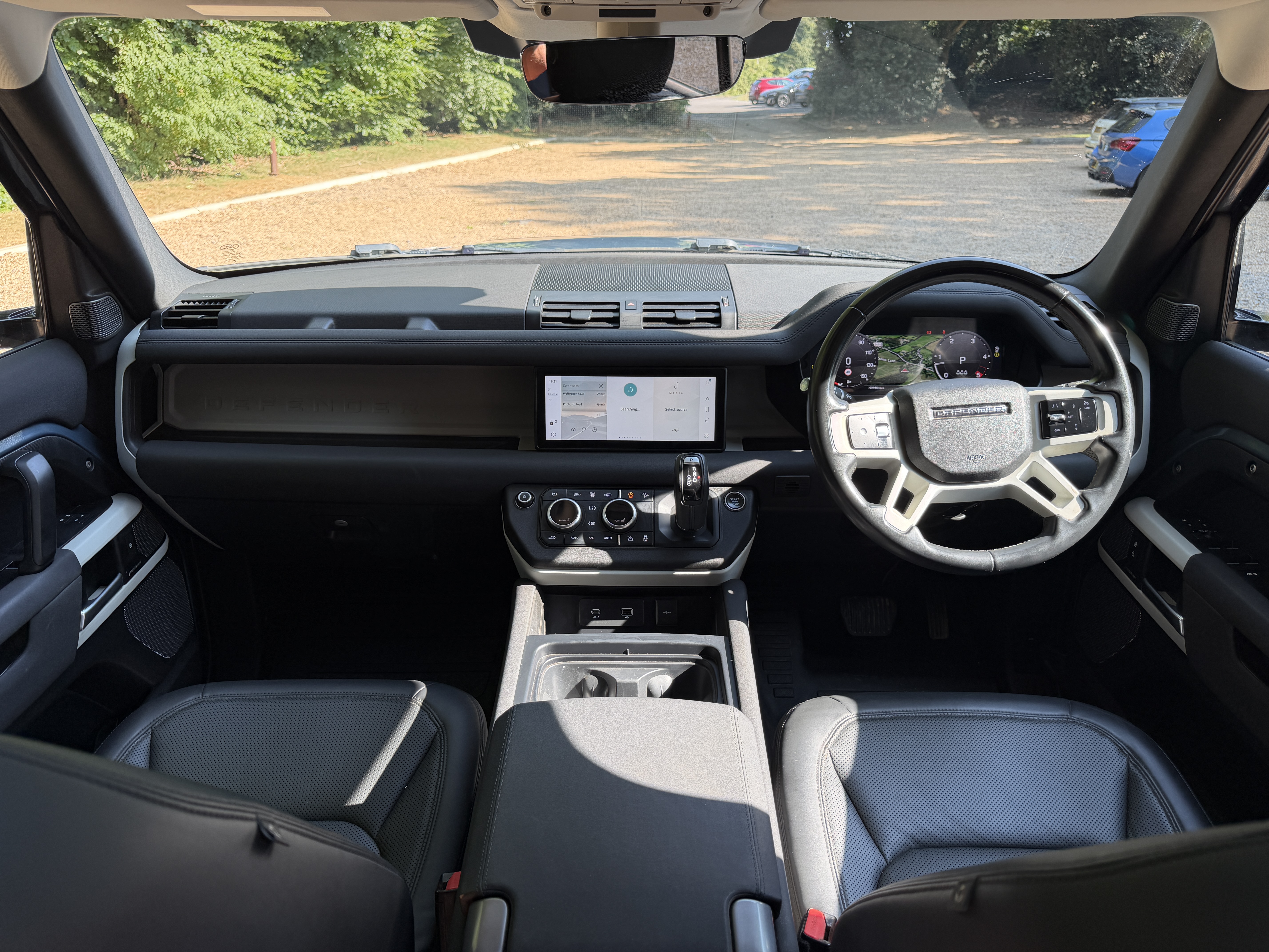 LAND ROVER DEFENDER SE D MHEV AUTO 2022 (72 REG) - used vehicles for sale at J Hawes Ltd - view 9
