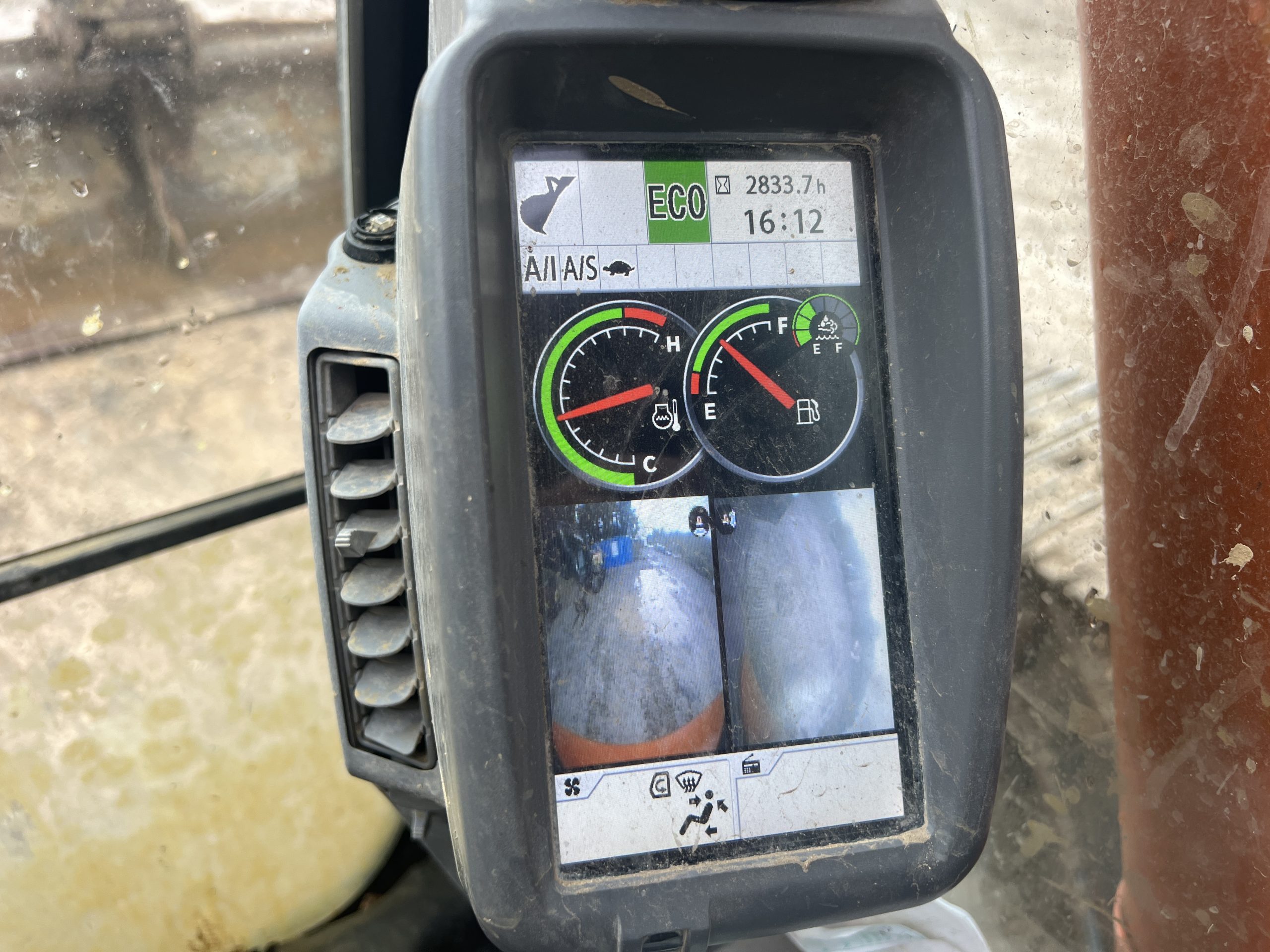 HITACHI ZX210LC-6 2020 - used plant for sale at J Hawes Ltd - view 15