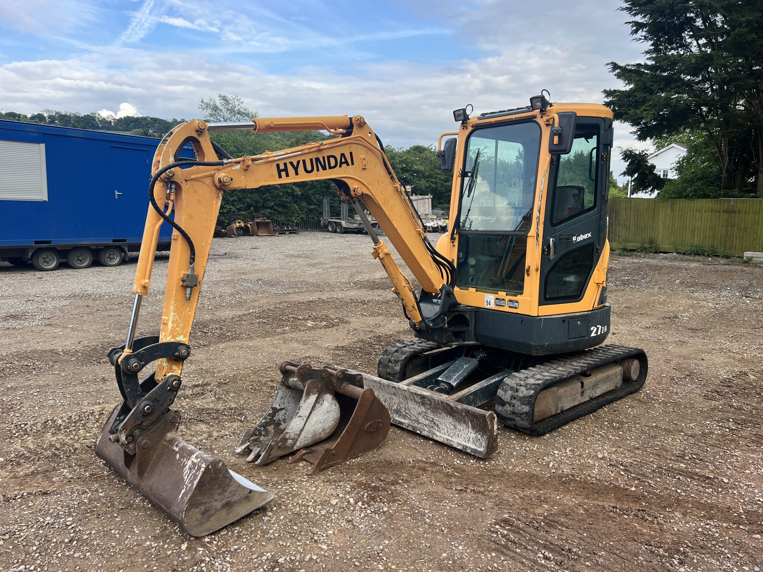 HYUNDAI 27Z-9 MINI DIGGER - used plant for sale at J Hawes Ltd - view 6
