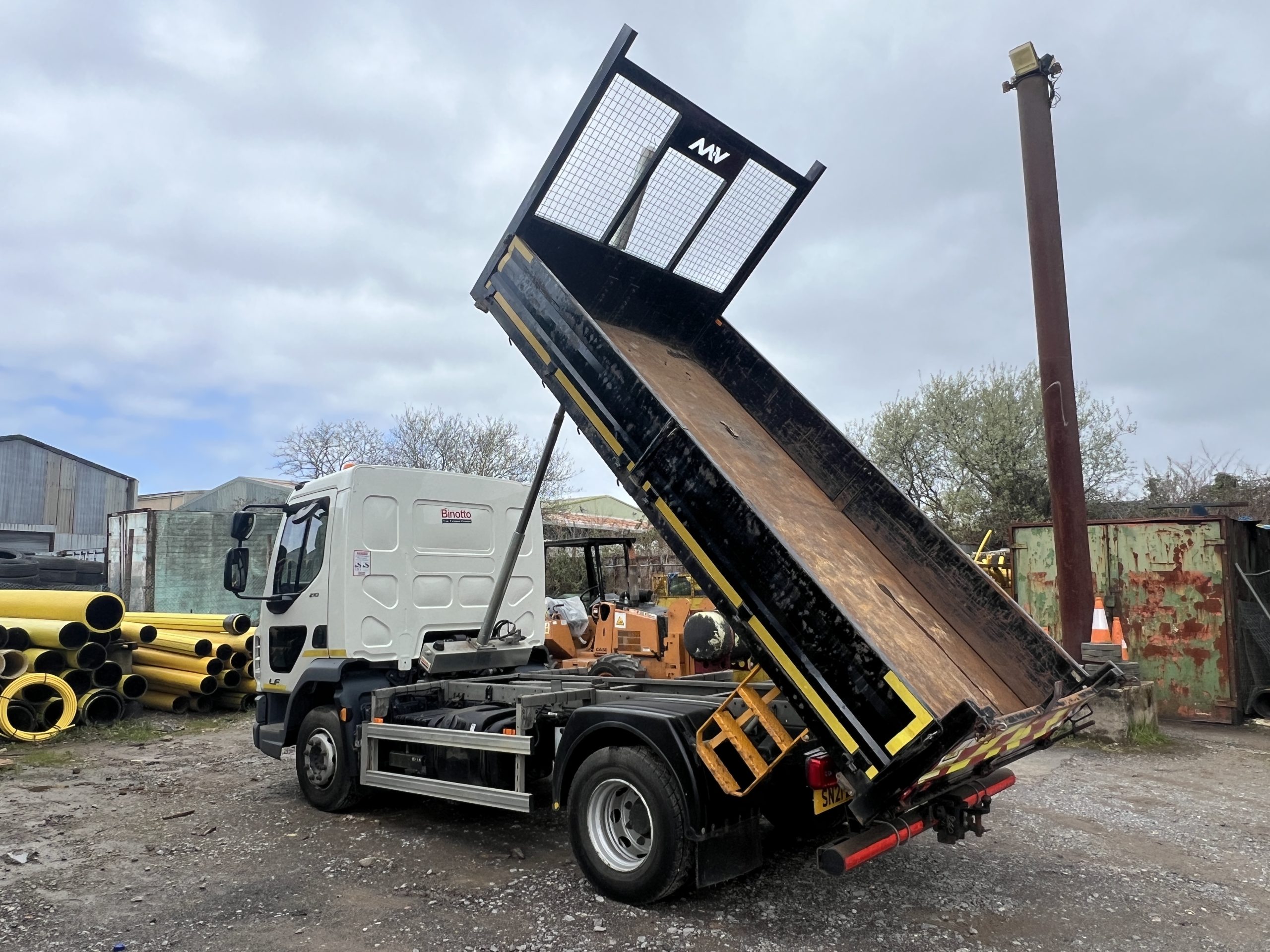 DAF LF210 TIPPER - used trucks for sale at J Hawes Ltd - view 11
