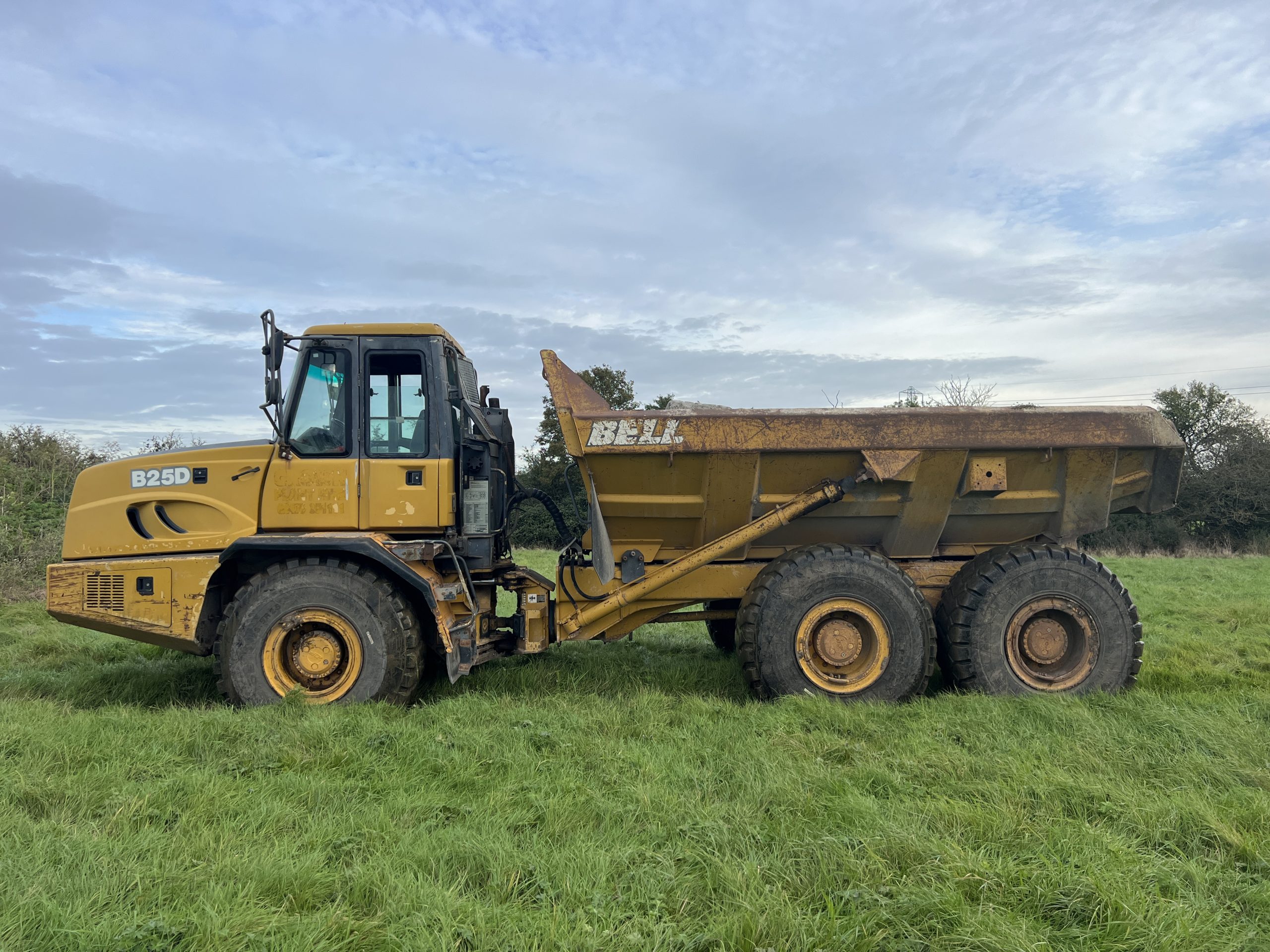 2002 BELL B25D DUMP TRUCK 2003 - used plant for sale at J Hawes Ltd - view 3