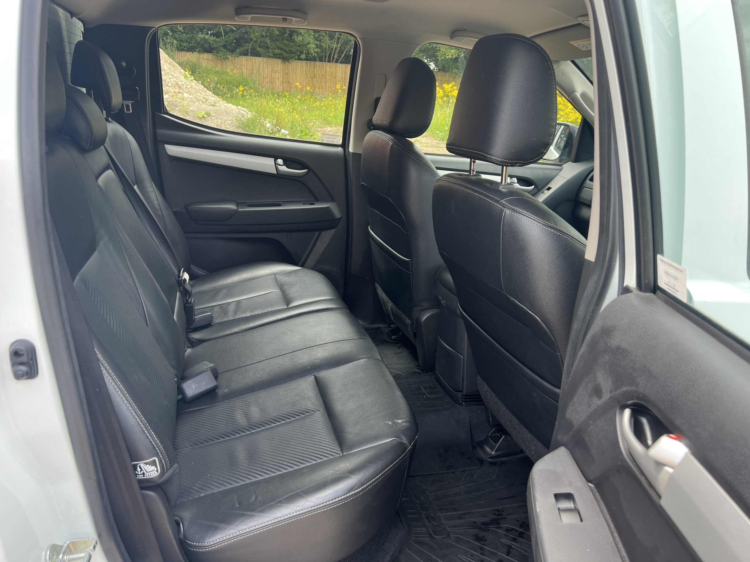 ISUZU D-MAX PICK UP - used vehicles for sale at J Hawes Ltd - view 8