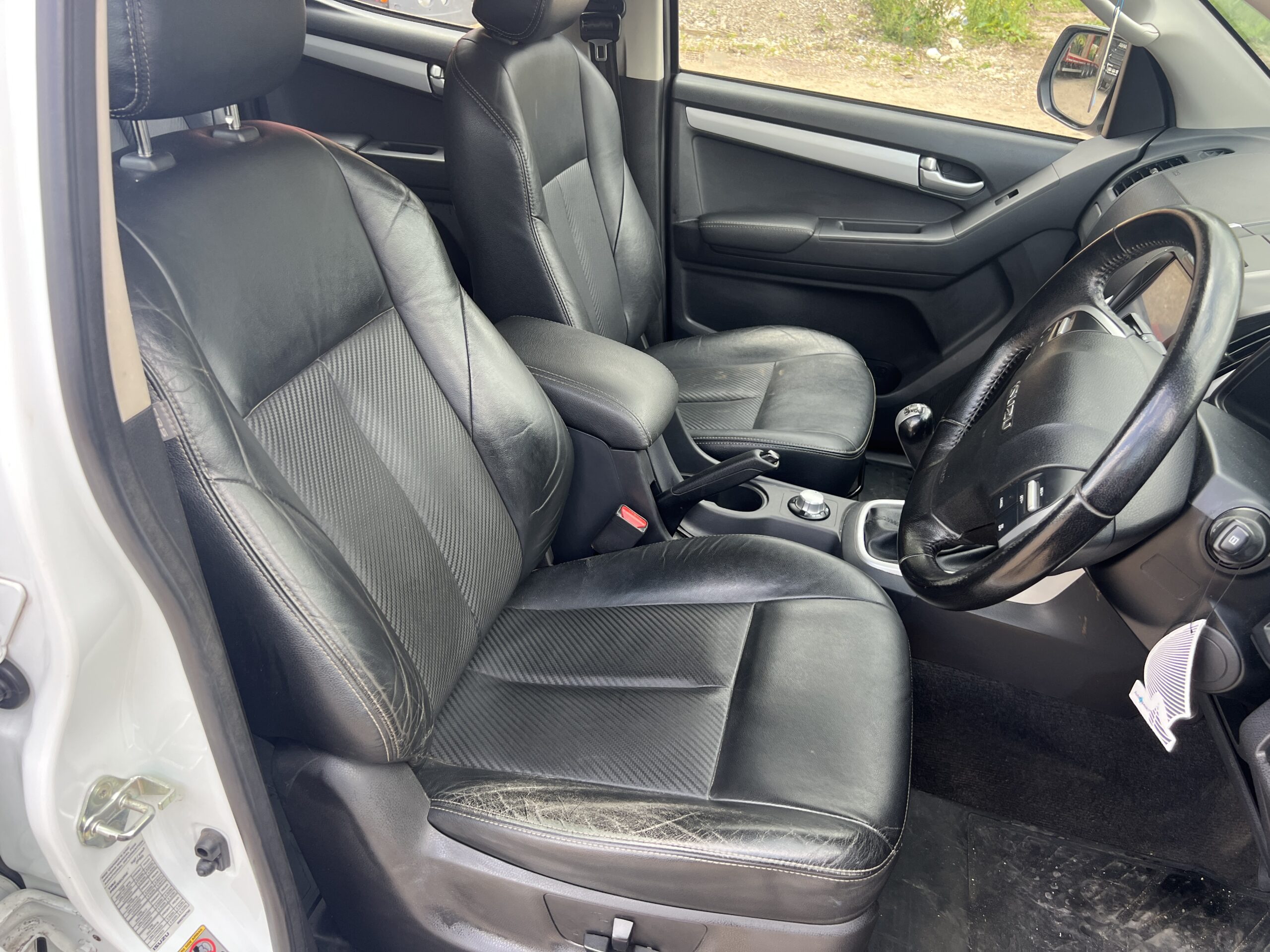 ISUZU D-MAX PICK UP - used vehicles for sale at J Hawes Ltd - view 10