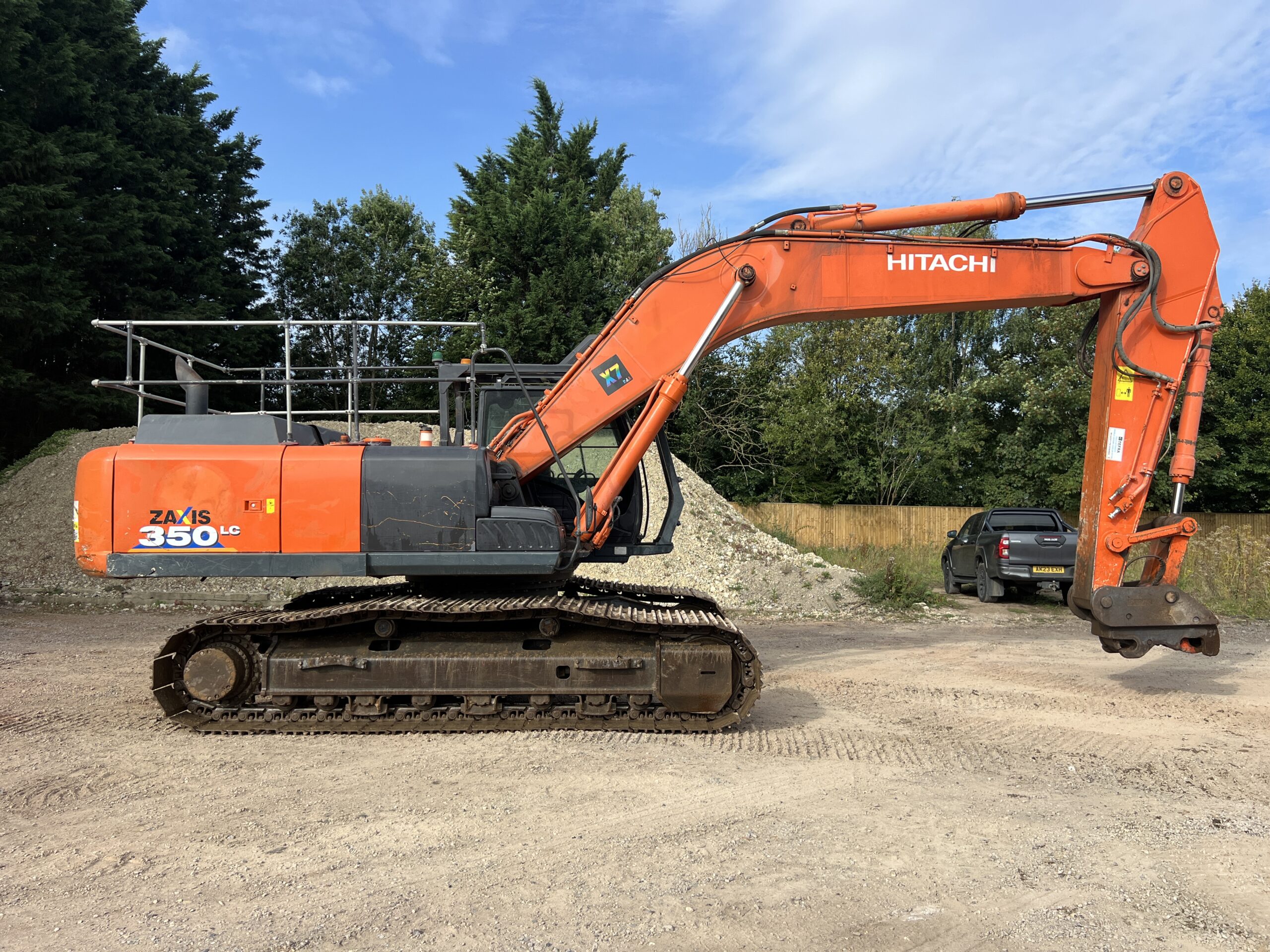 HITACHI ZX350LC-5B 2013 - used plant for sale at J Hawes Ltd - view 7