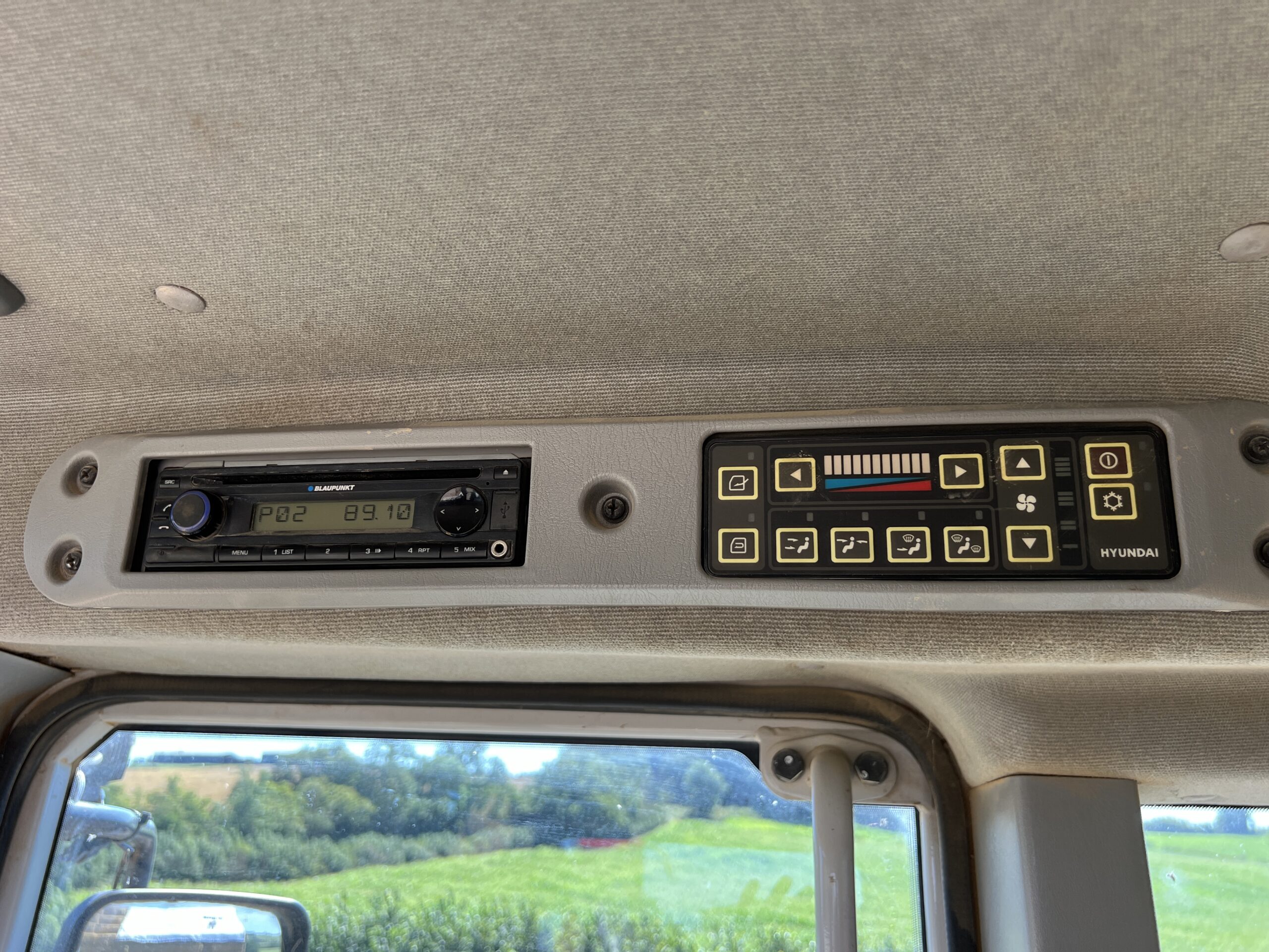 HYUNDAI HL770-7A 2010 - used plant for sale at J Hawes Ltd - view 16