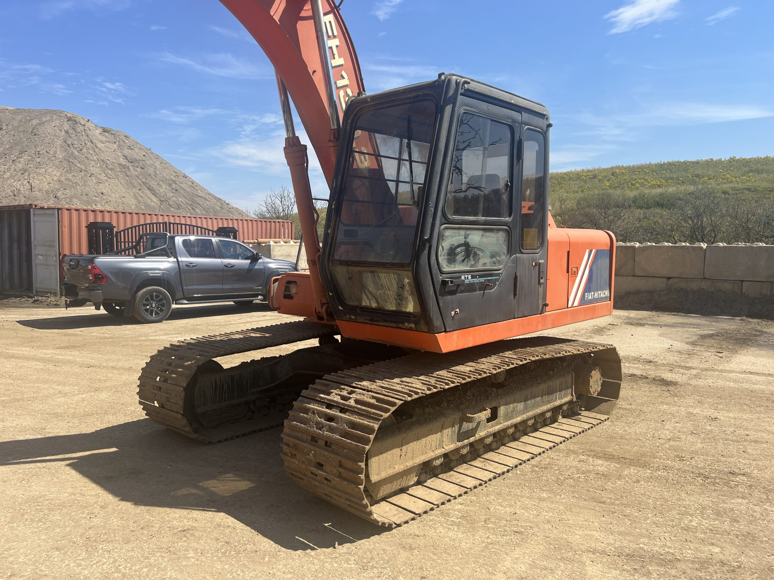 FIAT-HITACHI FH130.3 - used plant for sale at J Hawes Ltd - view 3