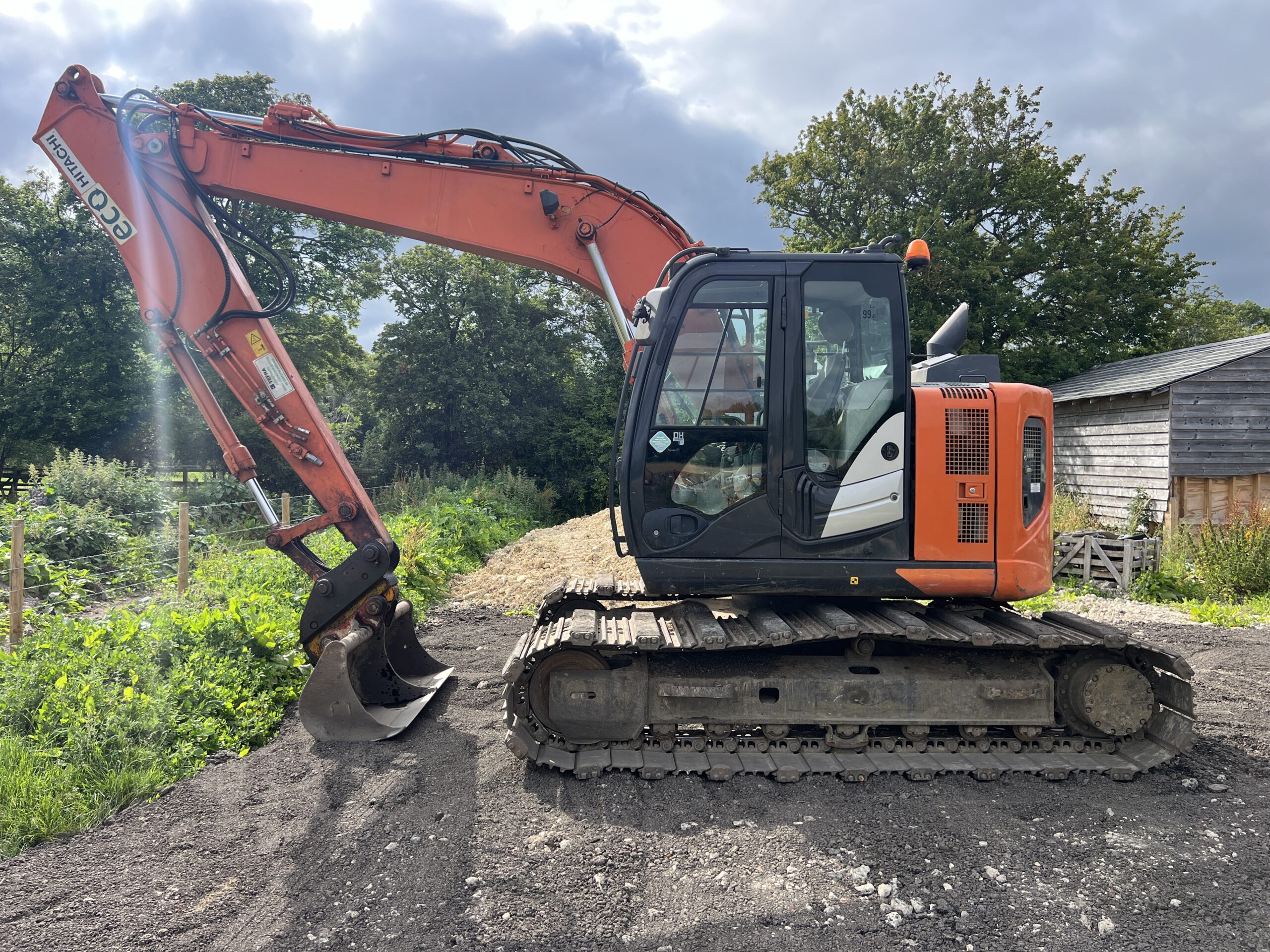 HITACHI ZX135US-6 2018 - used plant for sale at J Hawes Ltd - view 2
