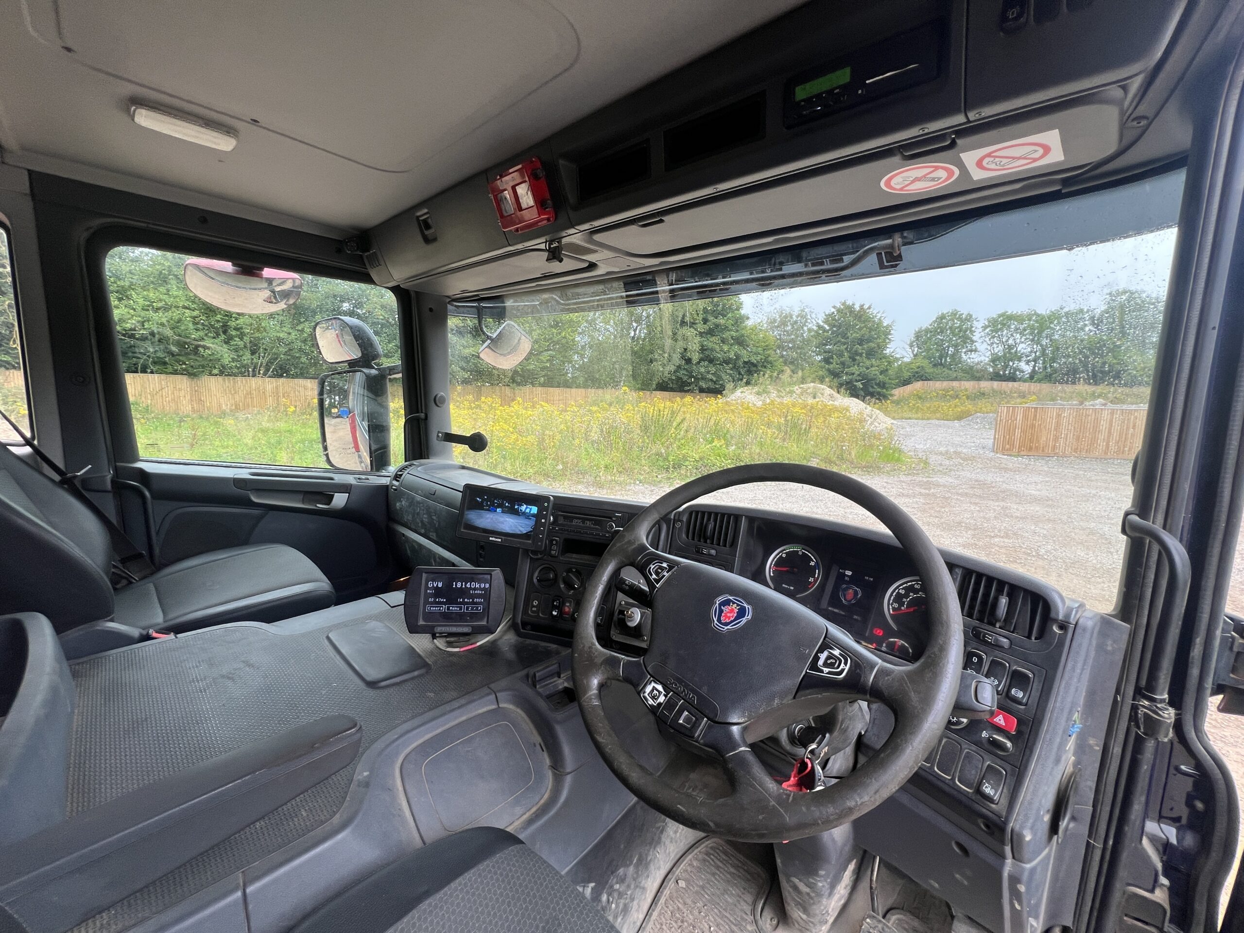 SCANIA P410 8X4 TIPPER 2016 - used trucks for sale at J Hawes Ltd - view 9