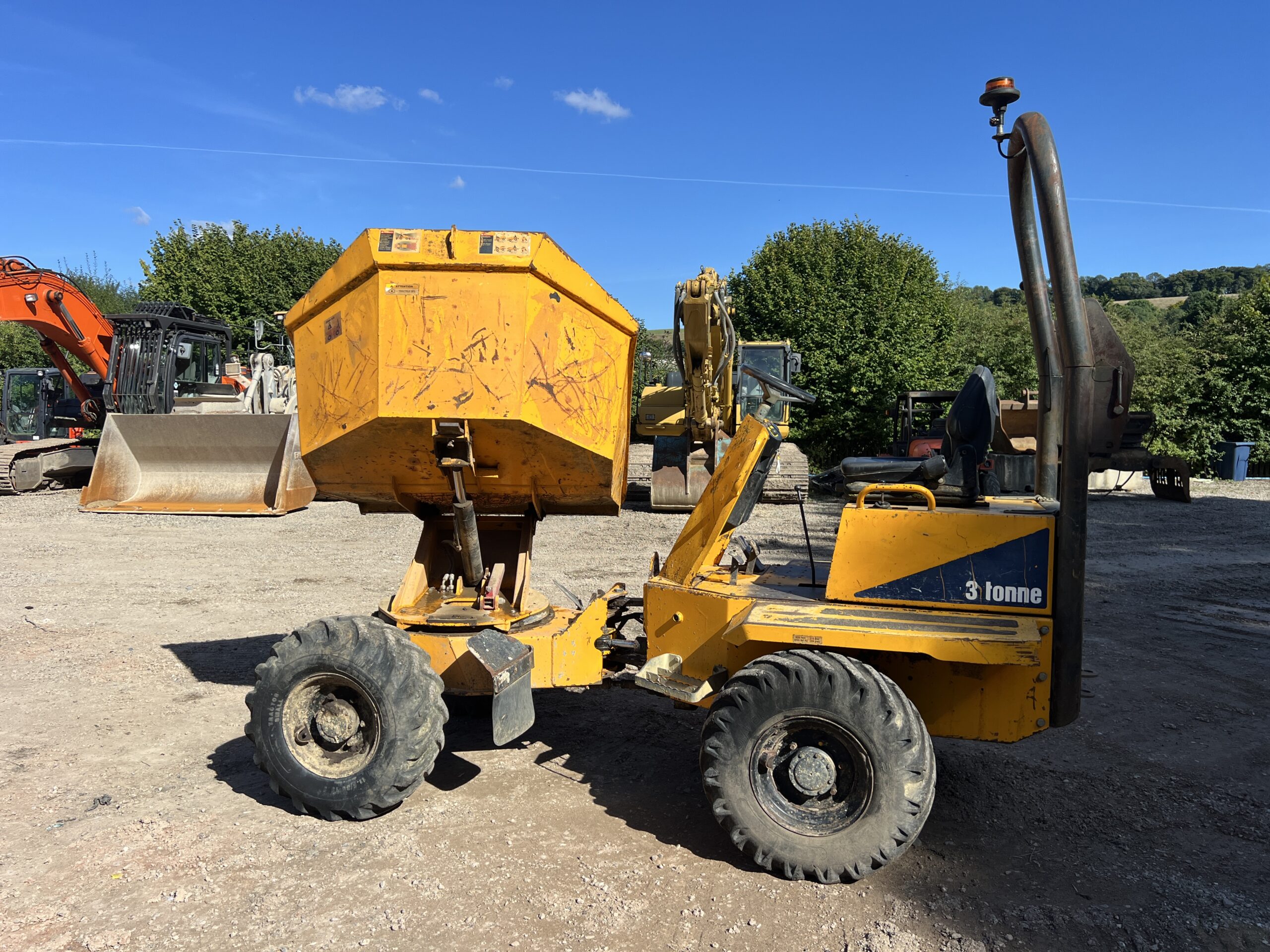 THWAITES 3T DUMPER 2008 - used plant for sale at J Hawes Ltd - view 3
