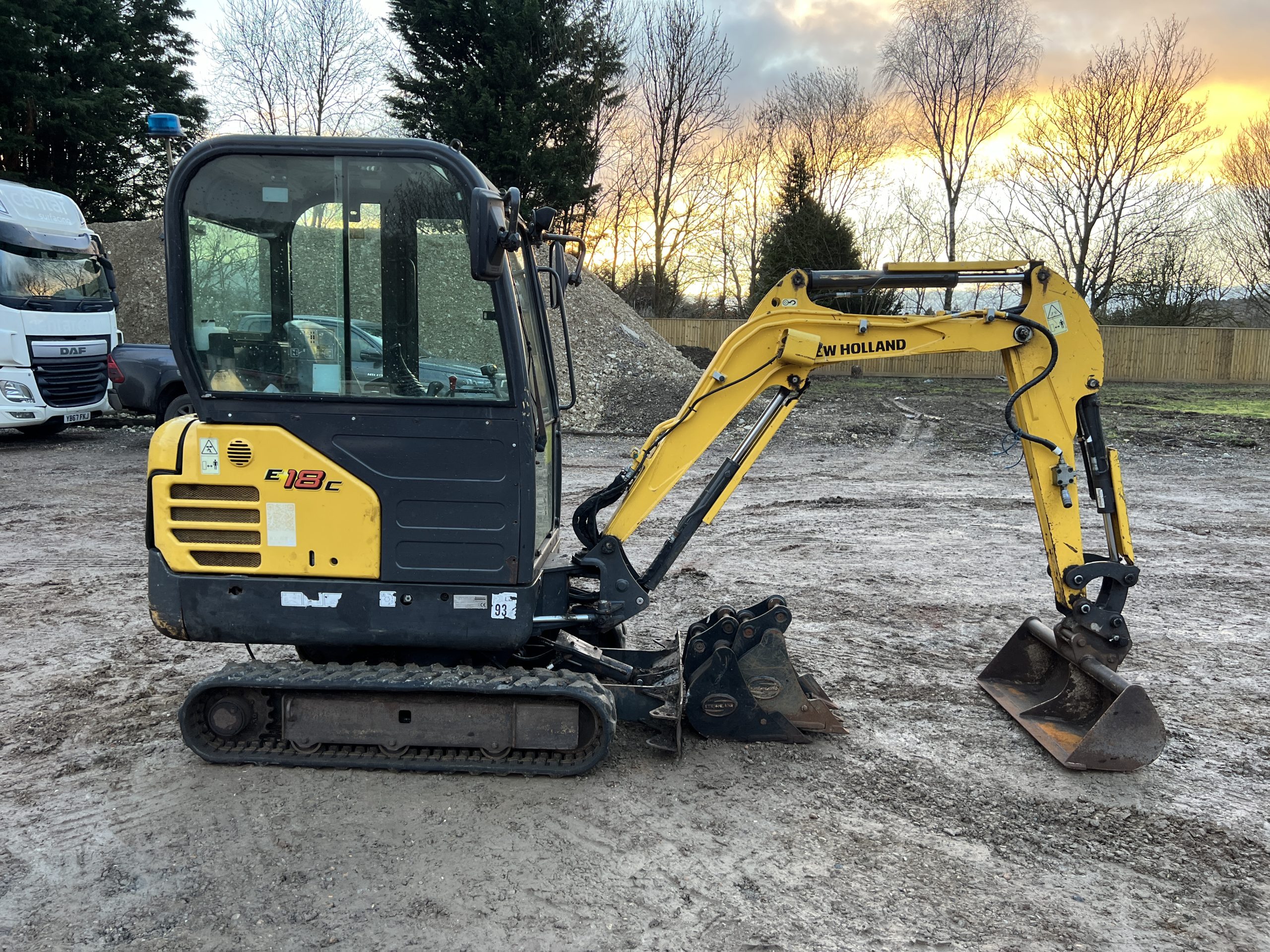 NEW HOLLAND E18C 2019 - used plant for sale at J Hawes Ltd