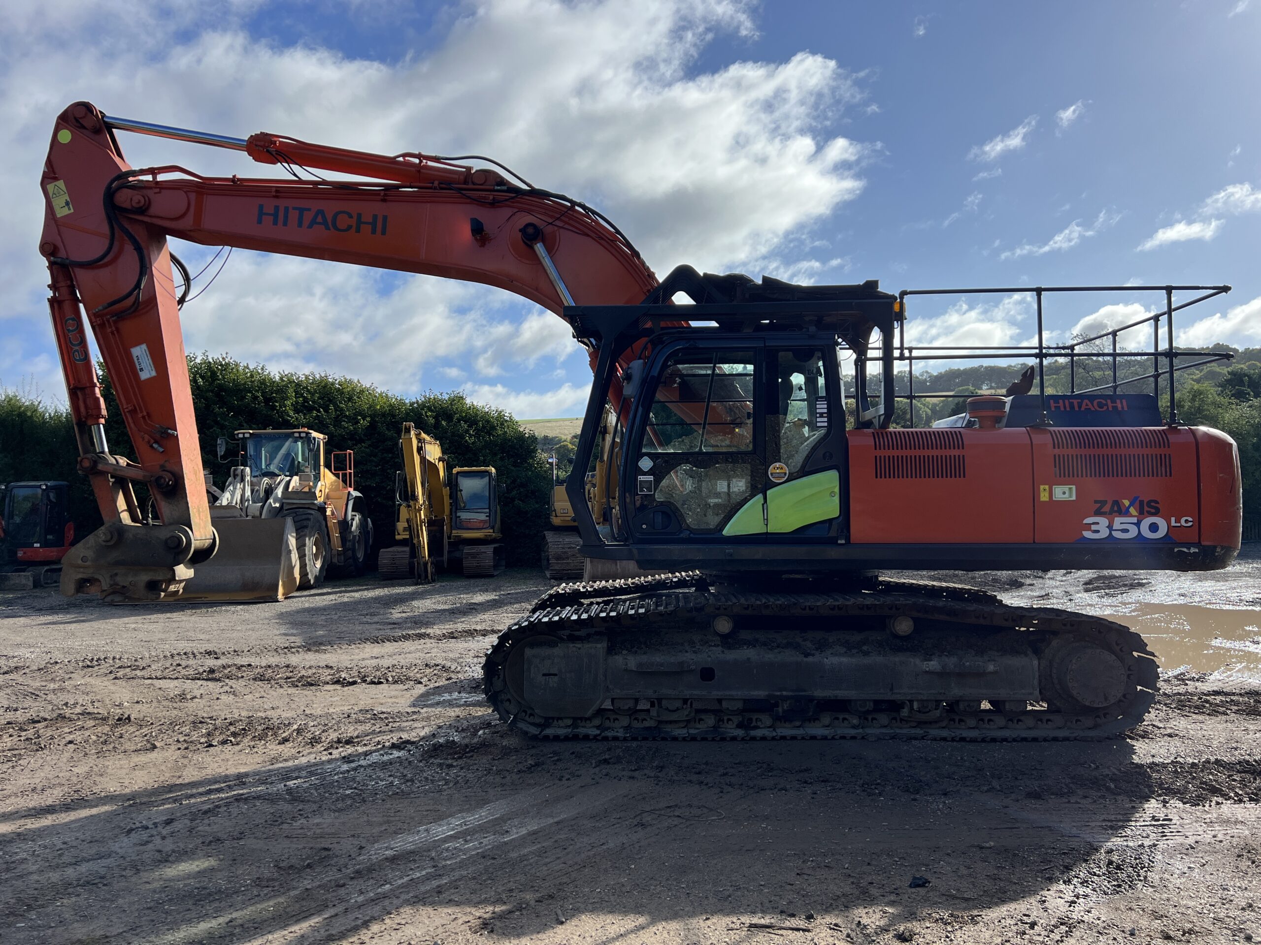 HITACHI ZX350LC-5 2014 - used machine for sale at J Hawes Ltd - view 7