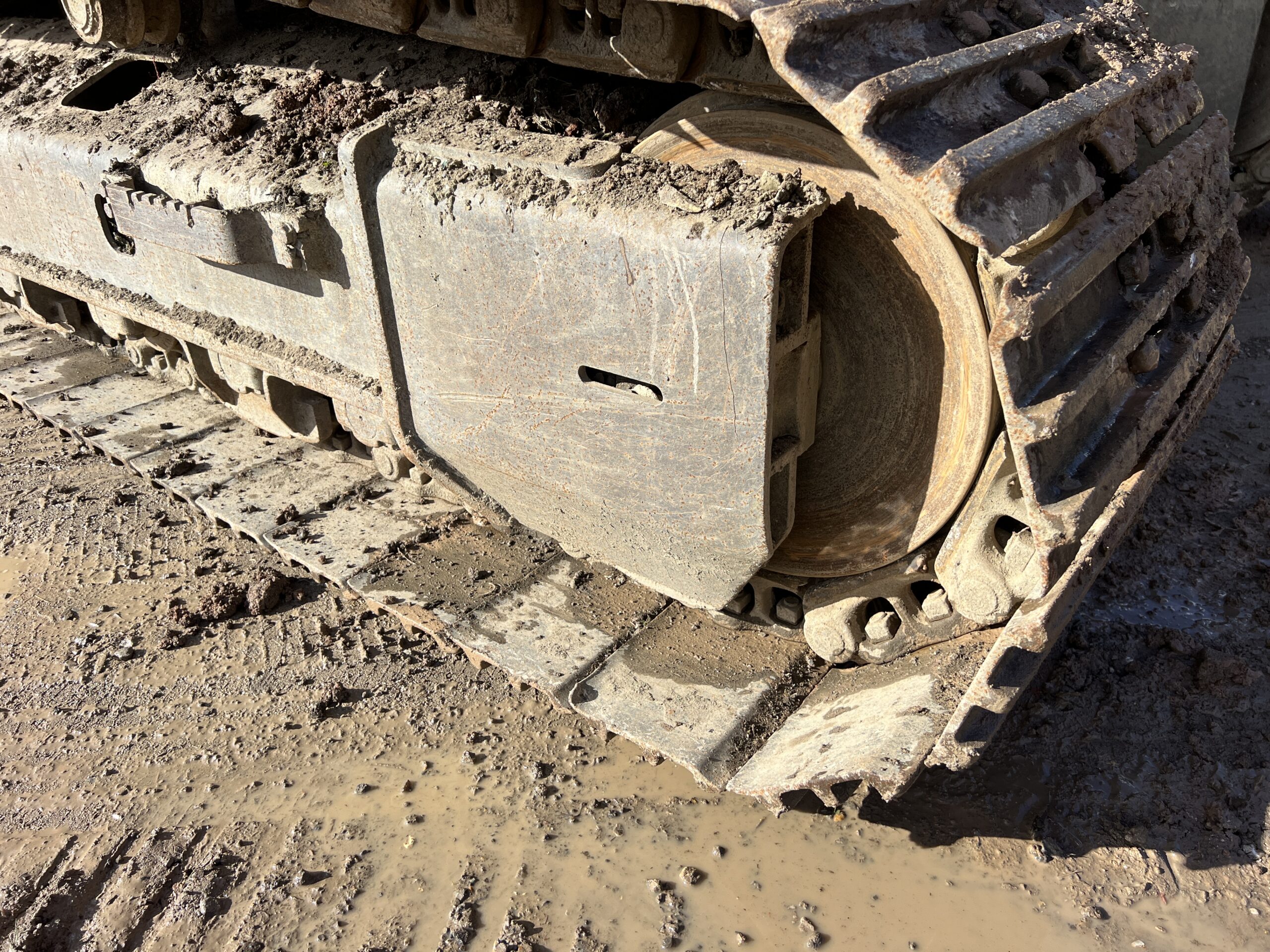 HITACHI ZX350LC-5 2014 - used machine for sale at J Hawes Ltd - view 17