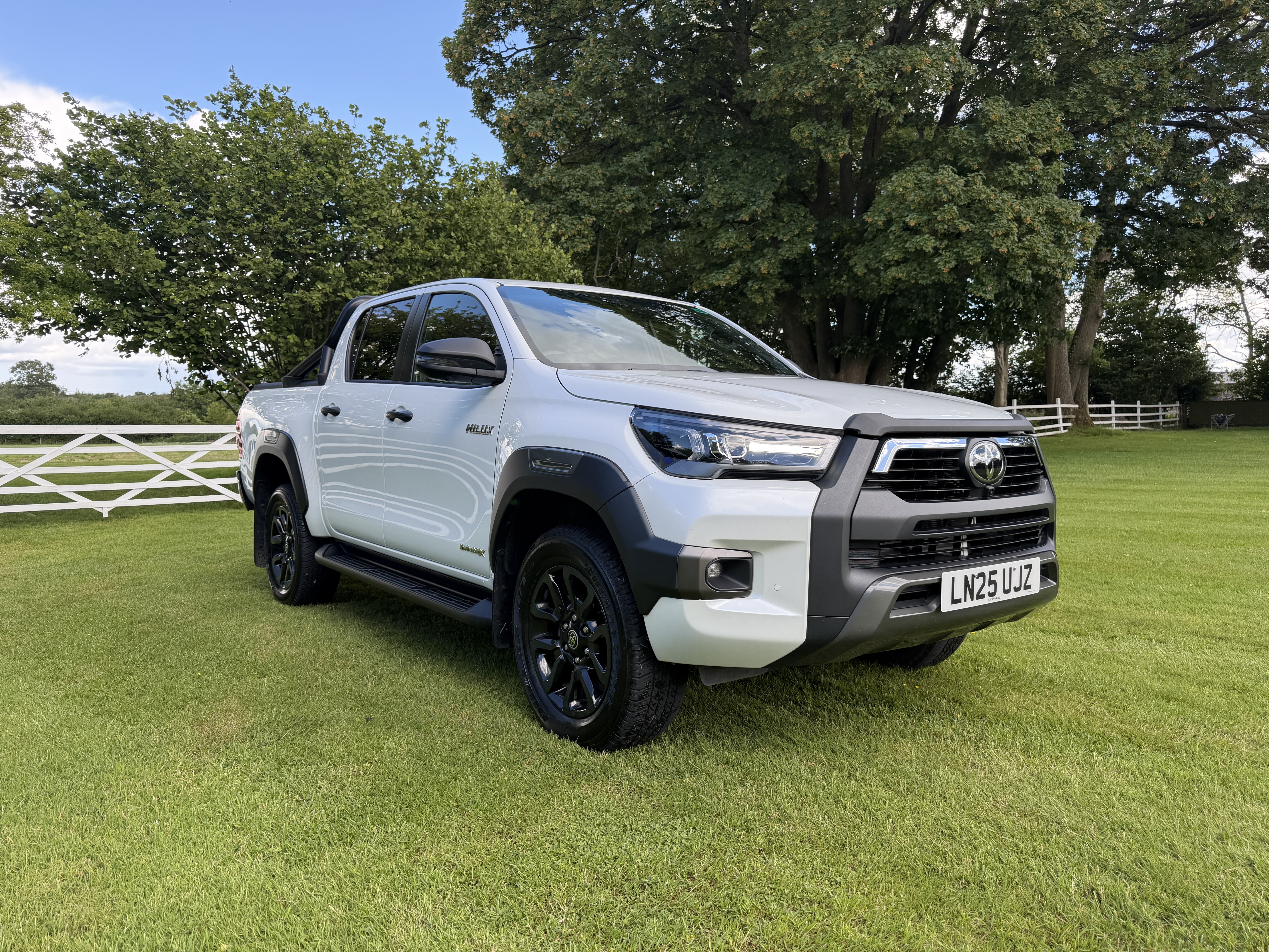TOYOTA HILUX INVINCIBLE X 2.8 D-4D HYBRID 48V AUTO - used trucks for sale at J Hawes Ltd - view 3
