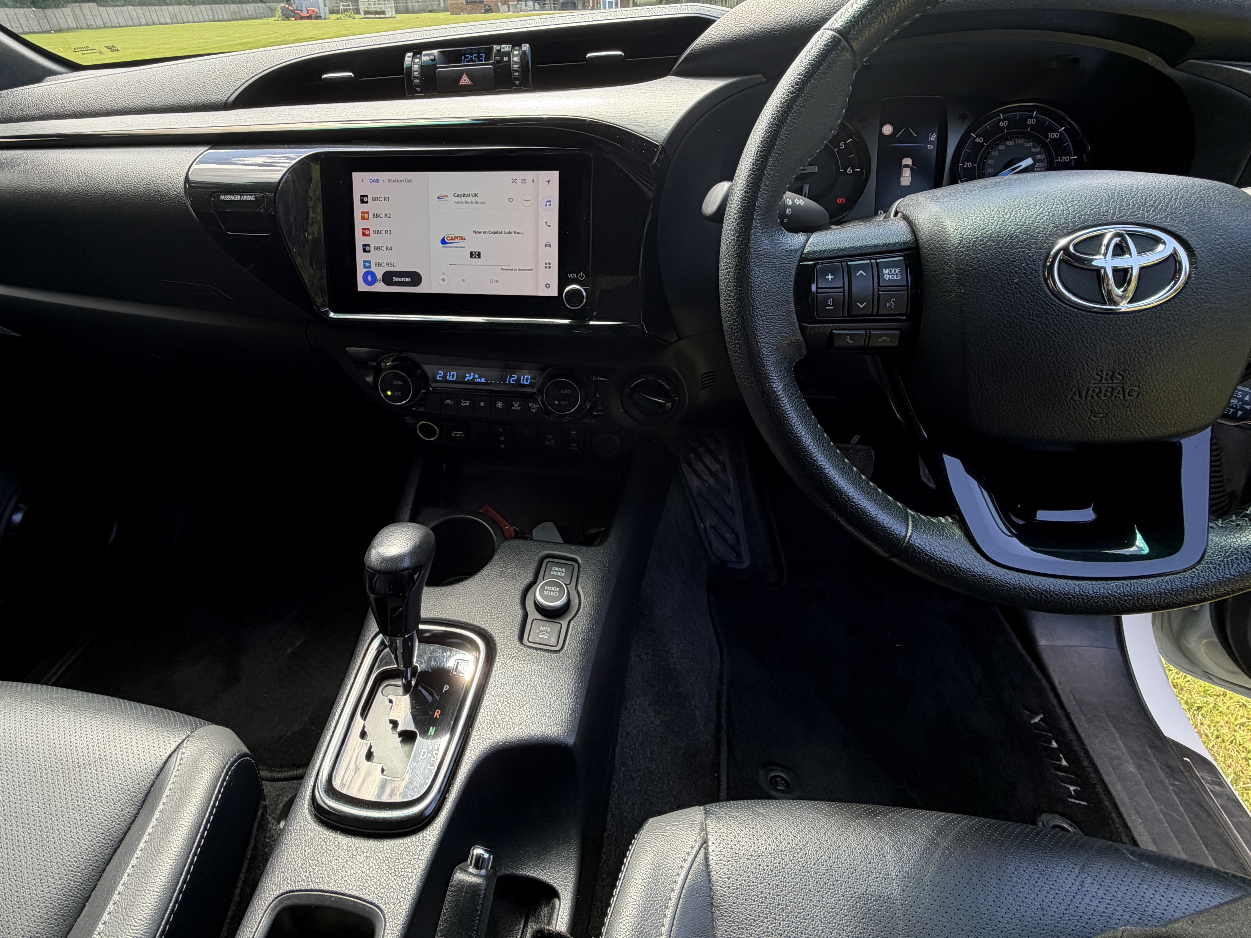 TOYOTA HILUX INVINCIBLE X 2.8 D-4D HYBRID 48V AUTO - used trucks for sale at J Hawes Ltd - view 13